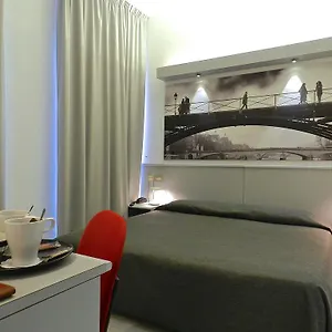 4* Hotel Italia