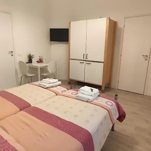 Forum 12 Bed & Breakfast