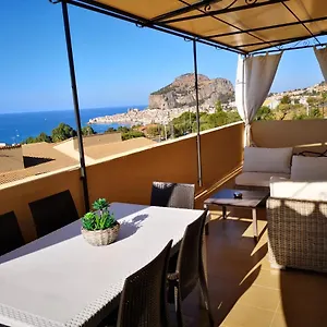 Bianco Di Mare , Cefalù Italien